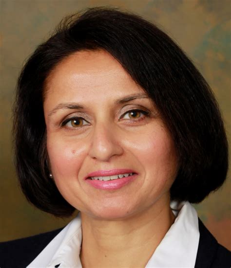 dr yasmine khan